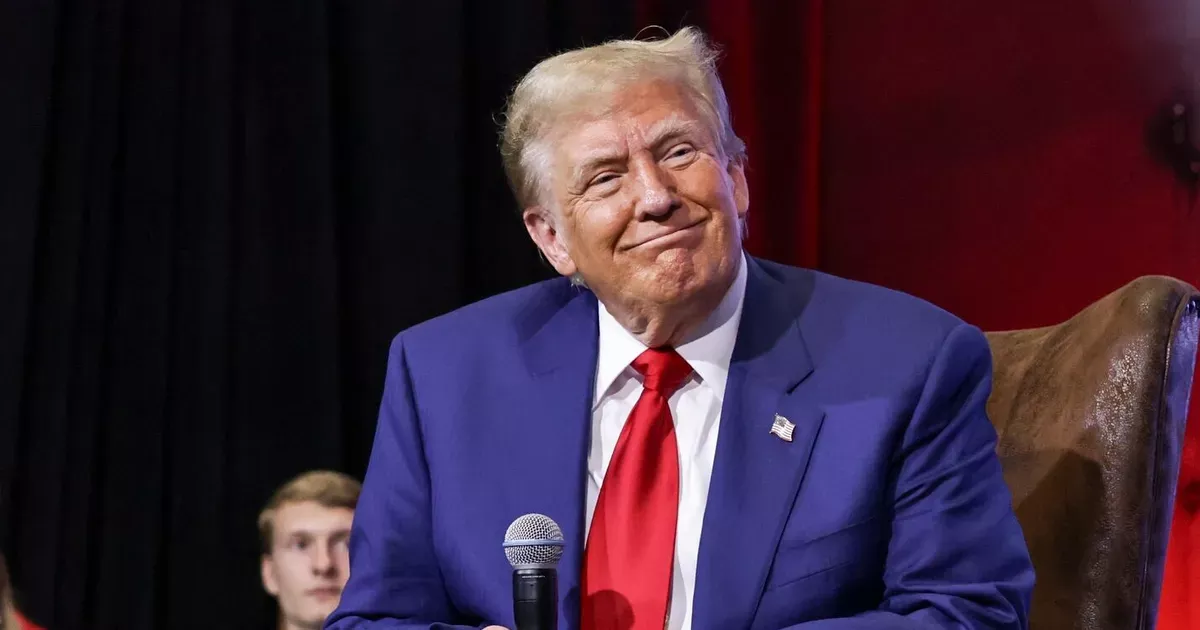 Трамп закликав рухатися далі у справі Епштейна і не став відповідати на питання про жертв