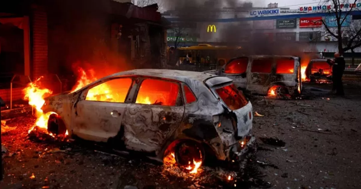 Нічна атака на Київ: одна людина постраждала — оприлюднили фото наслідків