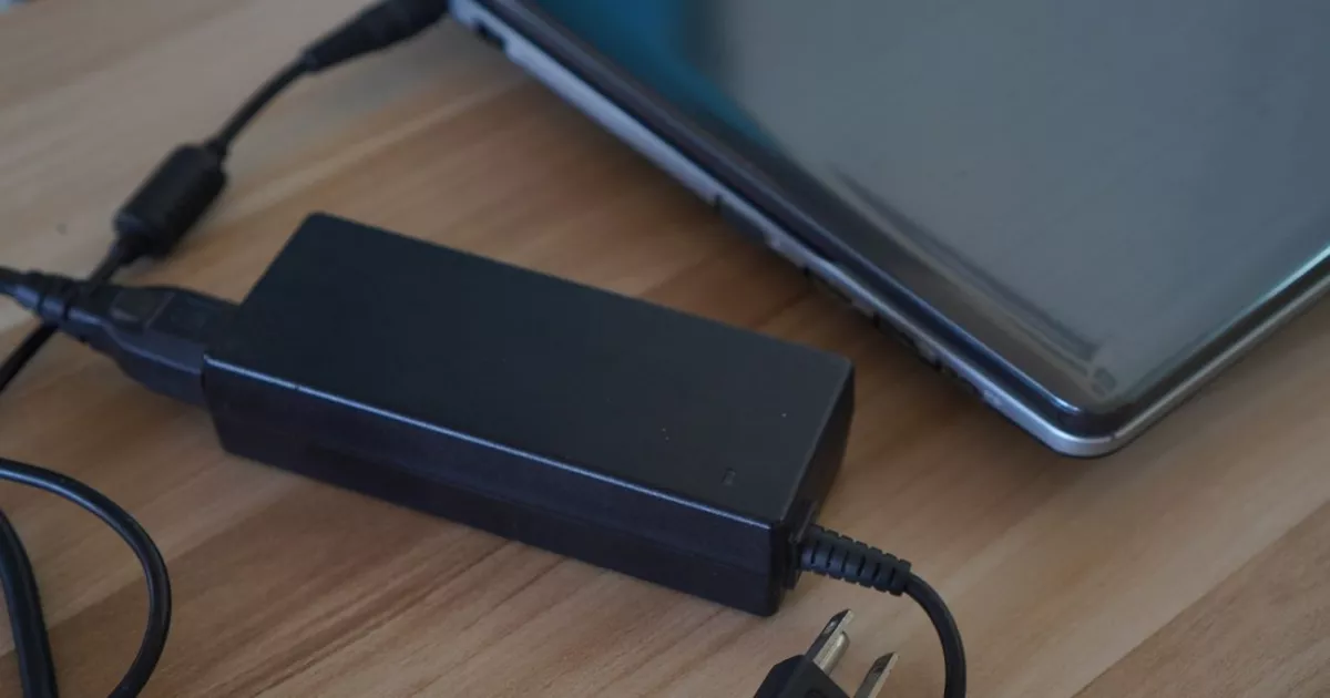 Ви вбиваєте батарею ноутбука щодня: ось як заряджати його правильно