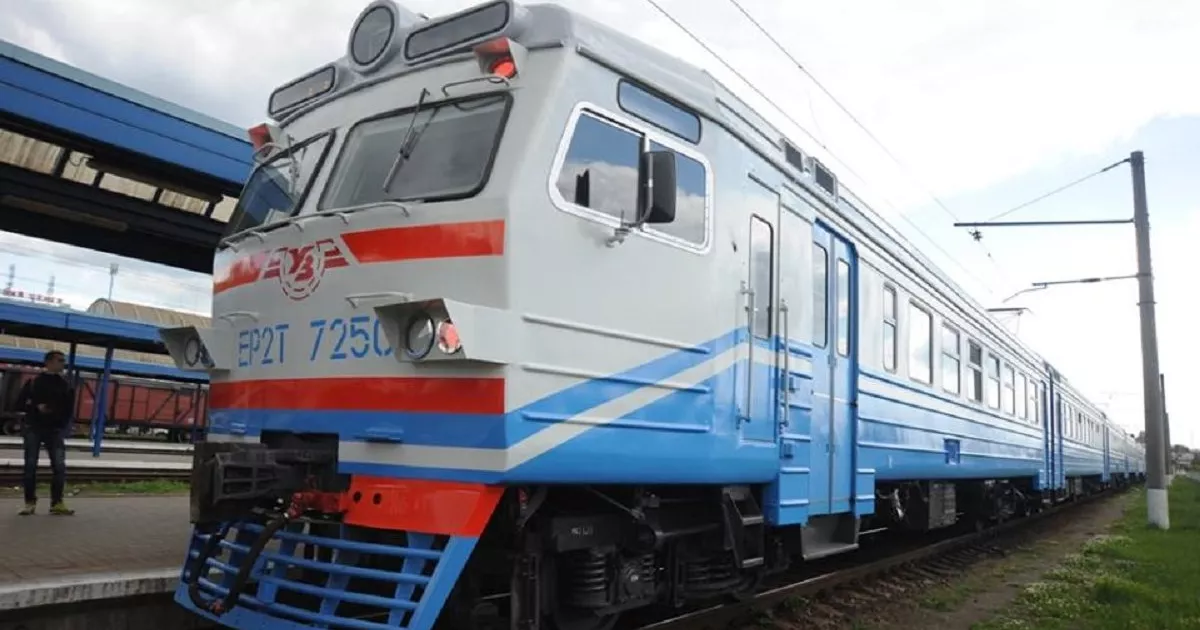 “Укрзалізниця” скасувала кілька потягів: перелік рейсів і причина