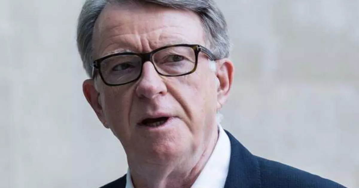 Топпосадовець Великої Британії пішов у відставку через скандал із Епштейном − деталі