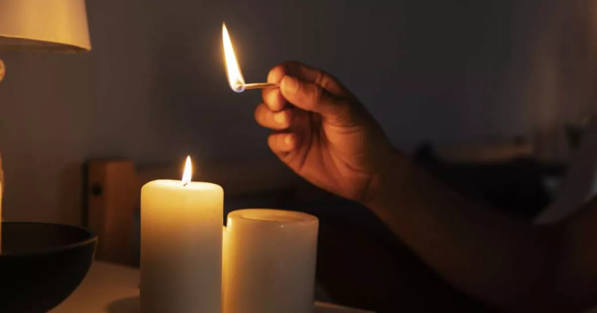 Світло вимкнули не за графіком у будинку: у ДТЕК пояснили, що робити