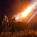 На Київщині прогриміли вибухи: працює ППО, є попередні подробиці