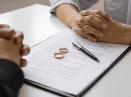 Шлюб від 14 років в Україні "завертають": що пішло не так з ініціативою