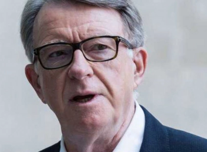 Топпосадовець Великої Британії пішов у відставку через скандал із Епштейном − деталі