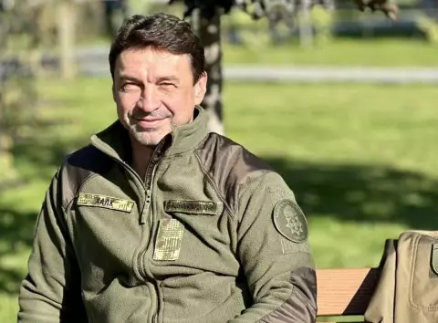 Легенда збірної у строю: Як Владислав Ващук продовжує захищати Україну