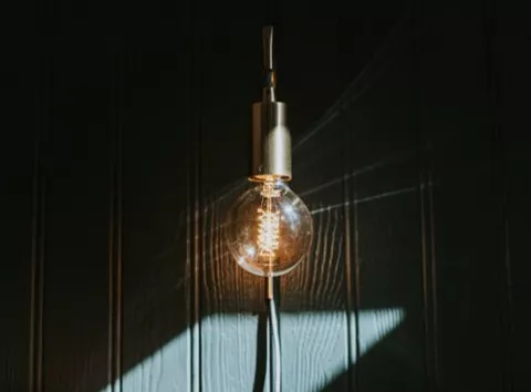 Відключення світла 13 лютого: які графіки застосують — повний список