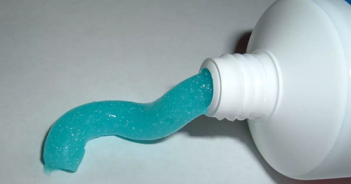 Як зубна паста змінила гігієну: історія винаходу