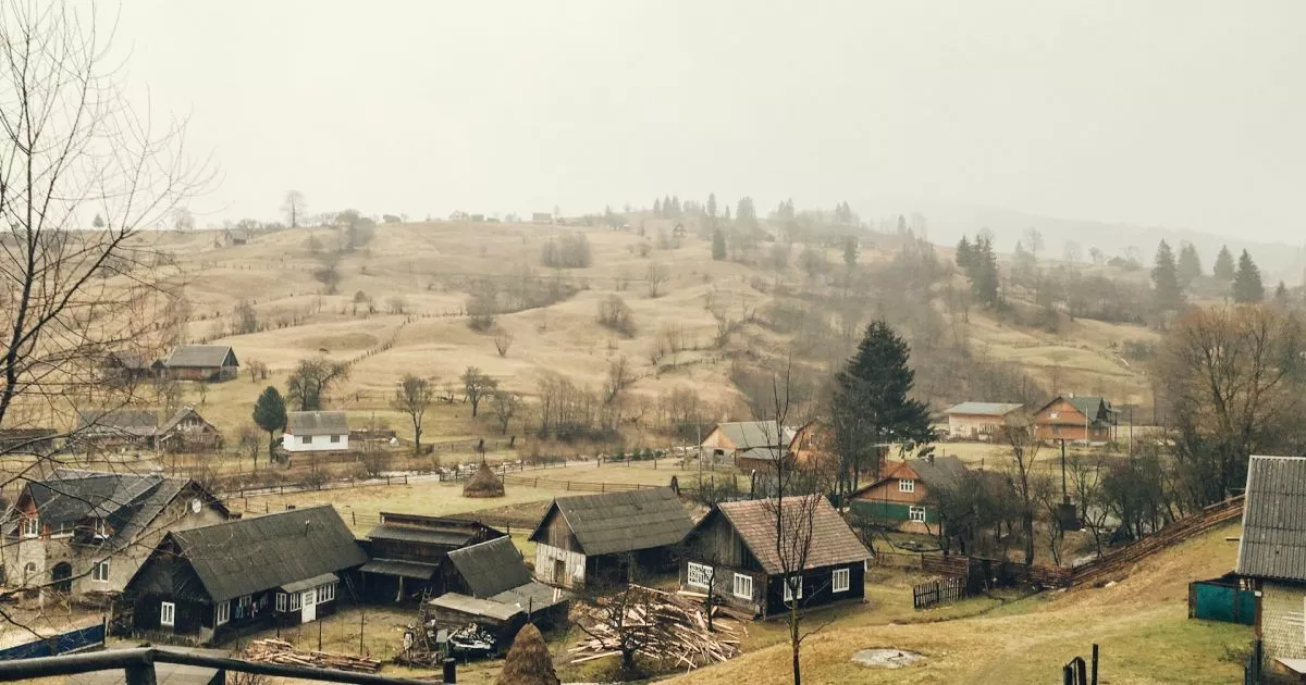 Зеленський пообіцяв повернути людей в українські села — що робитиме