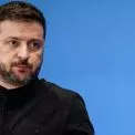 Зеленський дозволив чоловікам 60+ офіційно служити в армії і воювати: деталі