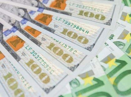 Курс валют на 9 лютого: скільки коштують долар, євро і злотий — актуально