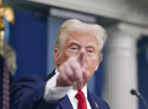 Трамп розриває контракти Гарварду з урядом США